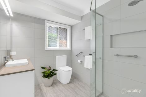Property photo of 11 Edward Place Sinnamon Park QLD 4073