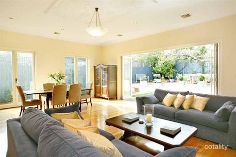 1a Gwenda Ave, Canterbury, VIC 3126