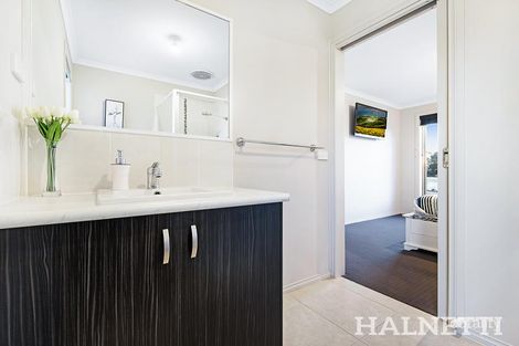 Property photo of 5 Jason Lane Pakenham VIC 3810