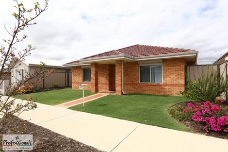 Property photo of 10 Tordera Parkway Piara Waters WA 6112