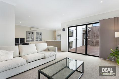 Property photo of 13 Flemington Rise Officer VIC 3809