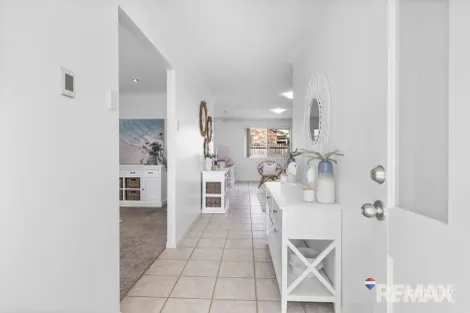 Property photo of 10 Miles Crescent Manly West QLD 4179