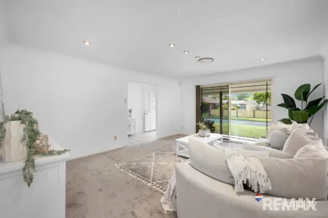 Property photo of 10 Miles Crescent Manly West QLD 4179