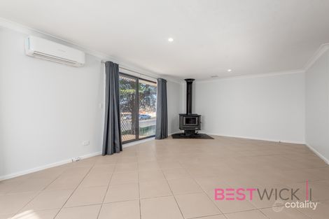 Property photo of 18 Hanover Crescent Blayney NSW 2799