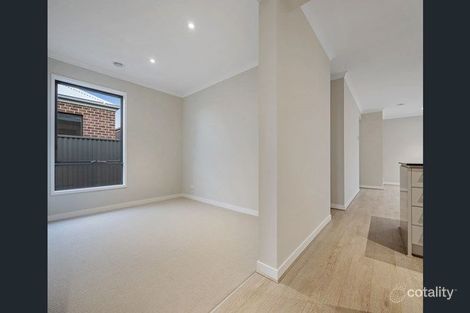 Property photo of 7 Henbury Way Wollert VIC 3750