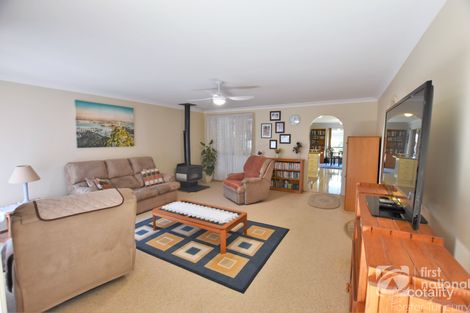 Property photo of 9 Victoria Place Forster NSW 2428