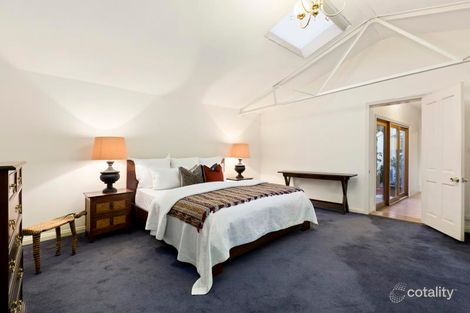Property photo of 3 Orrong Grove Caulfield North VIC 3161
