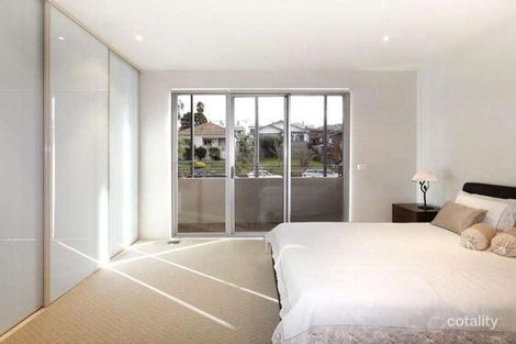 Property photo of 4 Stuart Street Moonee Ponds VIC 3039
