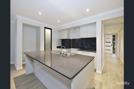 Property photo of 7 Henbury Way Wollert VIC 3750