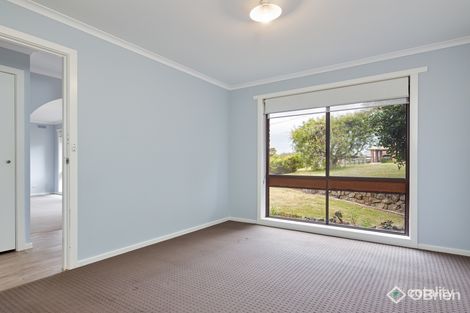Property photo of 2 Moe Street Drouin VIC 3818