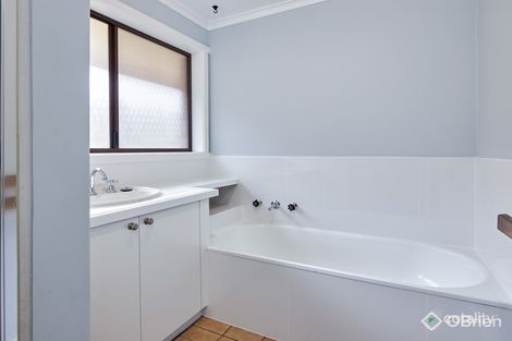 Property photo of 2 Moe Street Drouin VIC 3818