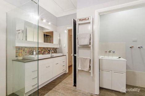 Property photo of 3 Jacaranda Close Fitzgibbon QLD 4018