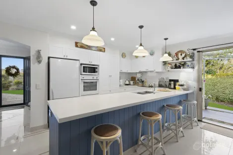 Property photo of 38 Langport Parade Mudgeeraba QLD 4213