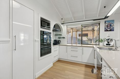 Property photo of 24 Bramwell Road Noranda WA 6062