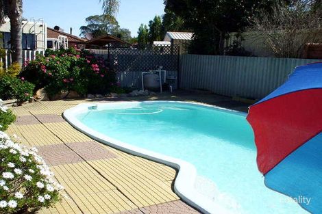 8 Ivanhoe Way, Camillo, WA 6111