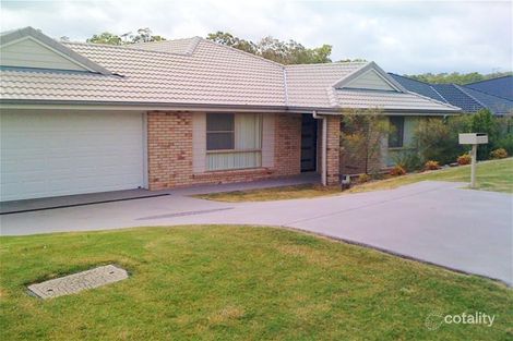 Property photo of 32 Hanover Drive Pimpama QLD 4209