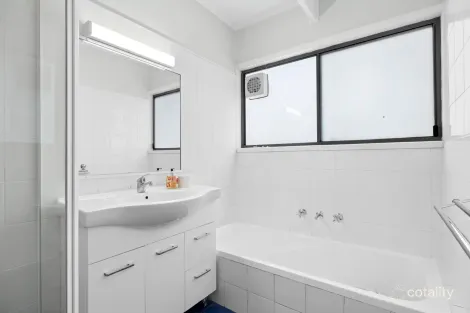 Property photo of 263 Warringah Road Beacon Hill NSW 2100