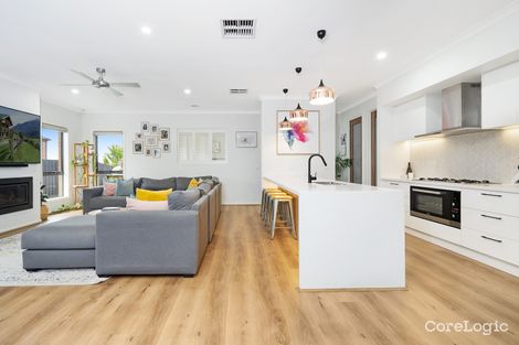 Property photo of 8 Ettric Way Highton VIC 3216