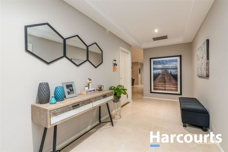 Property photo of 11 Watford Avenue Cranbourne West VIC 3977