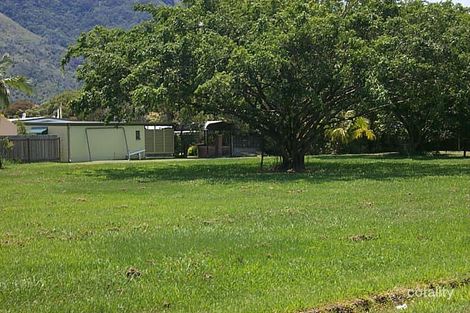 41 Hayward St, Mooroobool, QLD 4870