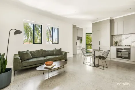 Property photo of 8/2 Macquarie Street Teneriffe QLD 4005