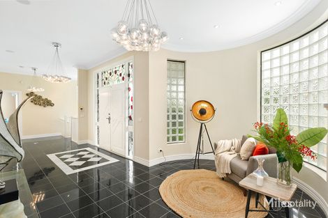 Property photo of 16 Casuarina Ridge Eltham North VIC 3095