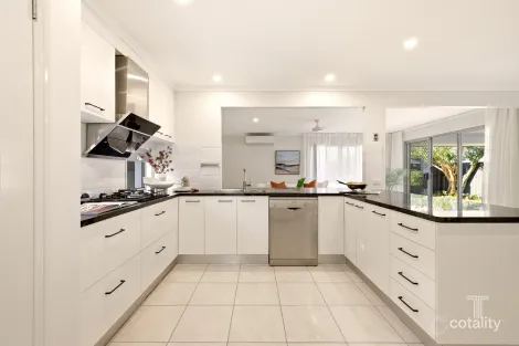 Property photo of 5 Robin Close Wakerley QLD 4154