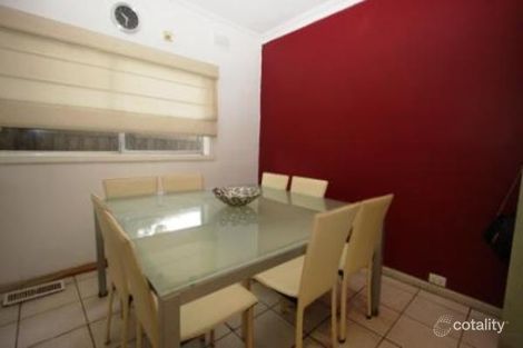 Property photo of 7 Almond Avenue Brooklyn VIC 3012