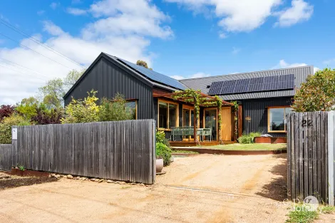 Property photo of 22 Baird Street Castlemaine VIC 3450