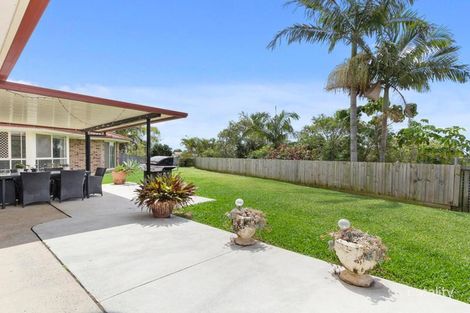 Property photo of 18 Lochlomond Drive Banora Point NSW 2486