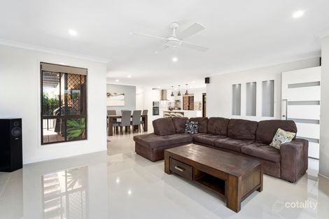 Property photo of 11 Pascali Court Varsity Lakes QLD 4227
