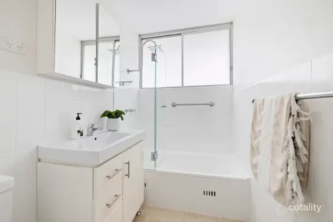 Property photo of 11/168 Pacific Parade Dee Why NSW 2099