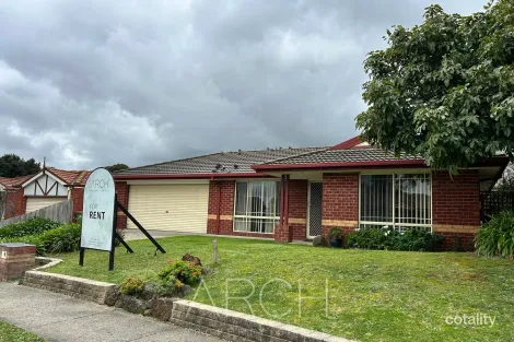 Property photo of 18 Domain Drive Berwick VIC 3806