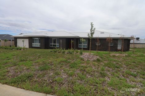 5 Coocook Pl, Gobbagombalin, NSW 2650