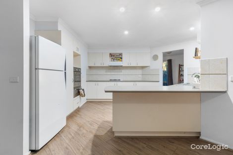 Property photo of 7 The Crest Hillside VIC 3037