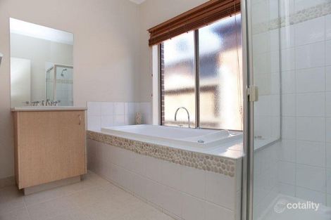 Property photo of 31 Dalwhinnie Crescent Craigieburn VIC 3064