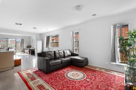 Property photo of 16 Ostend Crescent Point Cook VIC 3030