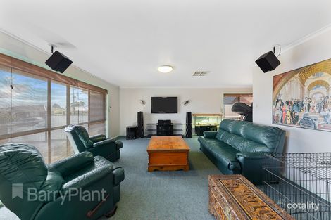 Property photo of 18 Charlbury Grove St Albans VIC 3021