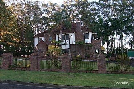 18 Banksia St, Redland Bay, QLD 4165