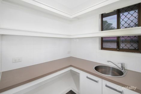 Property photo of 39 Kenora Street Mansfield QLD 4122