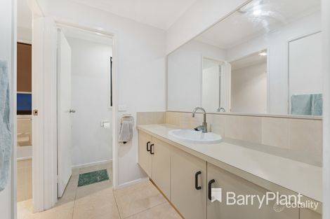 Property photo of 1/14 Shepherds Grove Kings Park VIC 3021