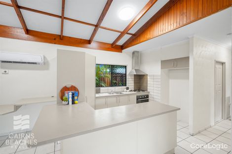 Property photo of 2/90 Baronia Crescent Holloways Beach QLD 4878