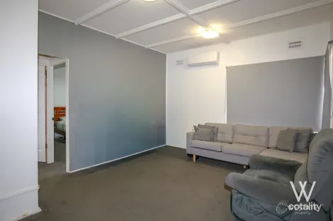 Property photo of 6 Pacific Way West Bathurst NSW 2795