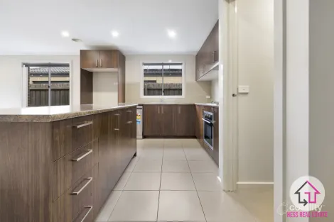 Property photo of 14 Dahlia Road Wallan VIC 3756