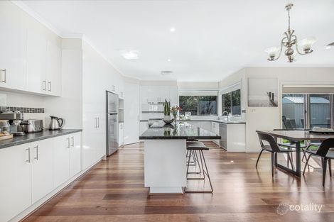 Property photo of 2/36 Illuka Crescent Mount Waverley VIC 3149