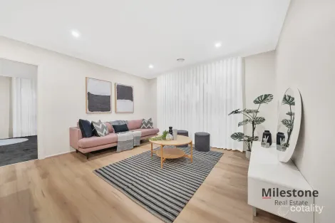 Property photo of 8 Tobin Way Lyndhurst VIC 3975