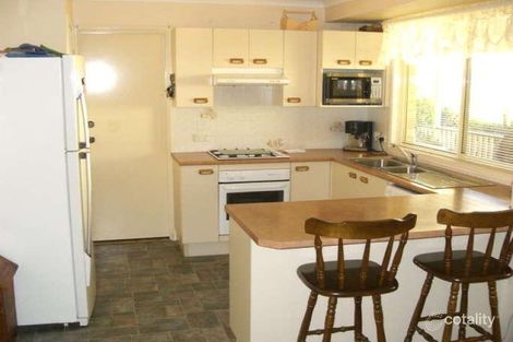 Property photo of 6 Cornus Circuit Cameron Park NSW 2285