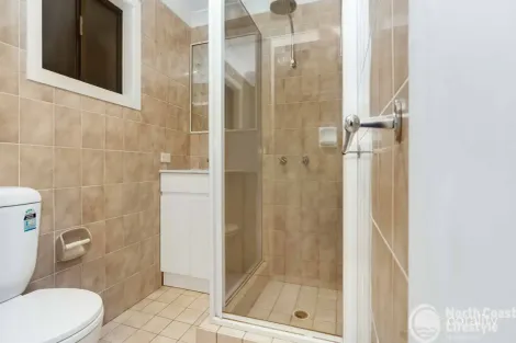 Property photo of 12 Mundurra Avenue Ocean Shores NSW 2483