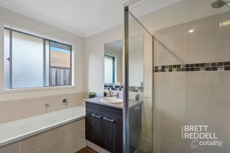 Property photo of 6 Turner Crescent Ormeau Hills QLD 4208