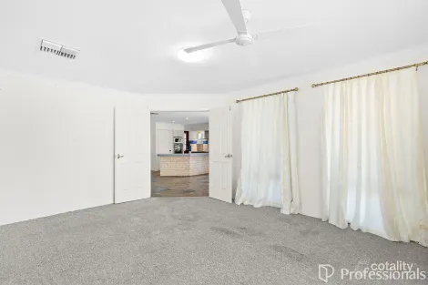 Property photo of 20 Richon Heights Mount Richon WA 6112